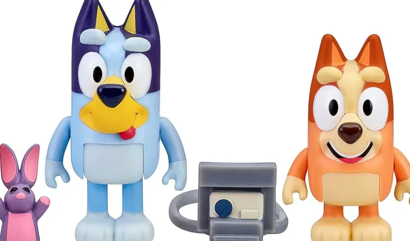 bluey_and_bingo_photograp_2.webp Bluey and Bingo Photographer Figure Pack Outlet
