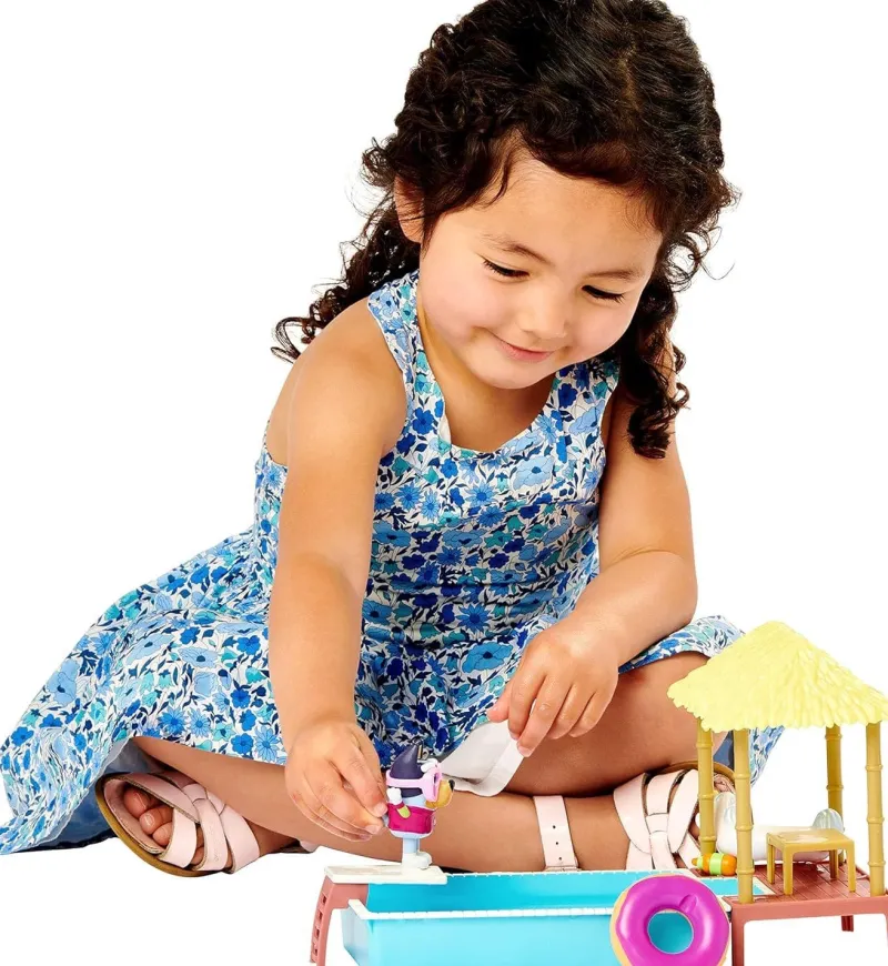 bluey_pool_time_fun_plays_1.webp Bluey Pool Time Fun Playset Outlet